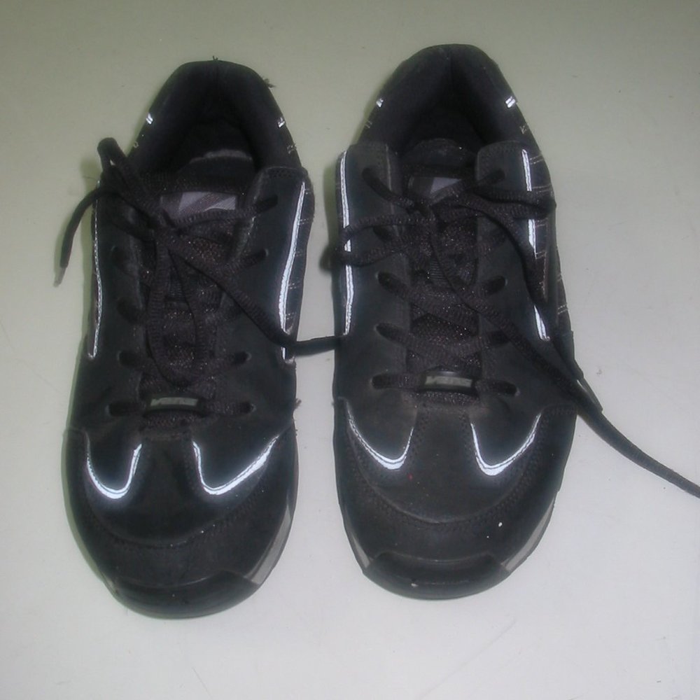 Vans Womens Black West End Rare Vintage skate shoes Sneakers Size 9.5 Puffy